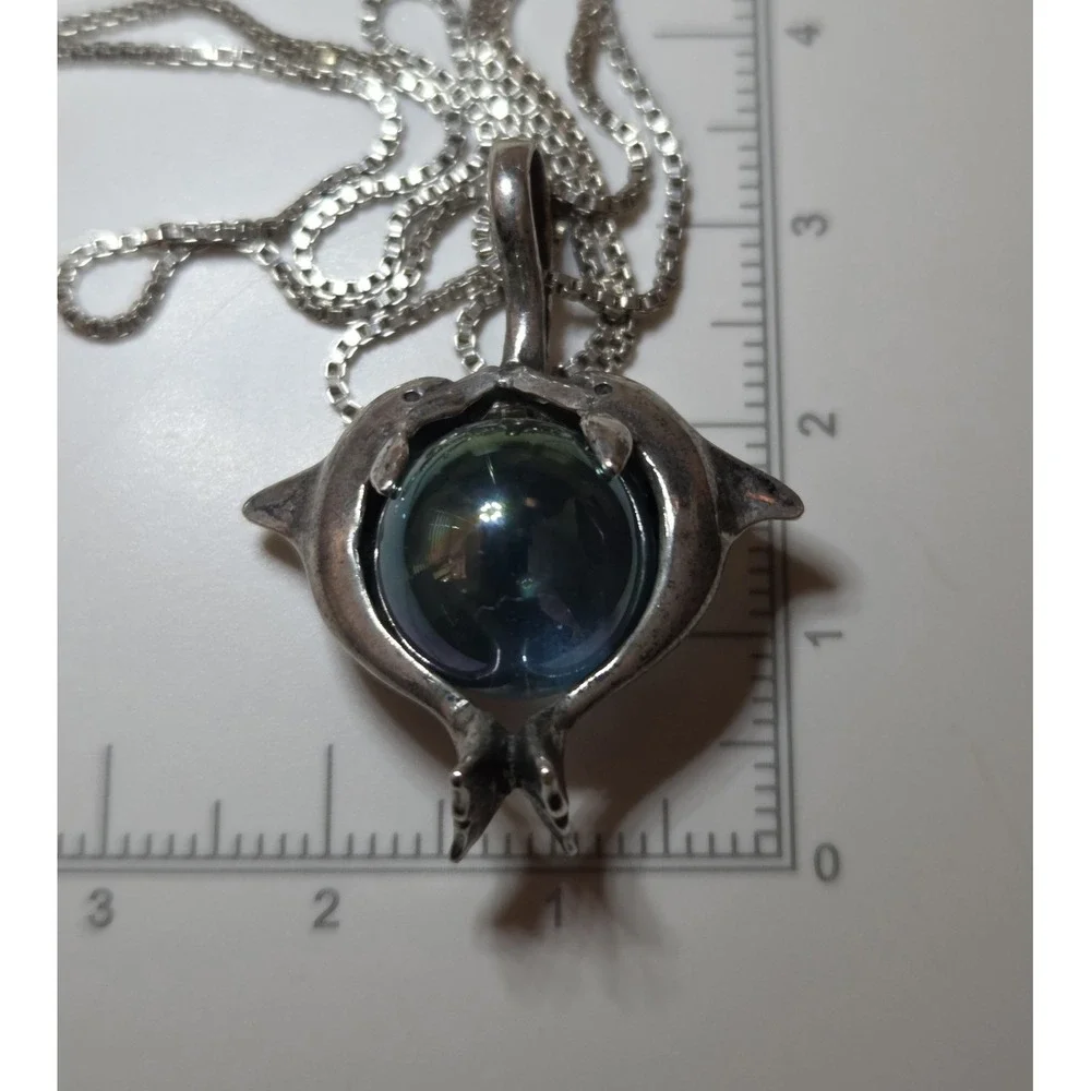 Beautiful Sterling Silver Dolphins Holding Blue‎ Orb Sterling Box Chain 